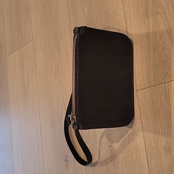 Madewell Handbags - Madewell The Simple Pouch Belt Bag Fanny Pack Leather